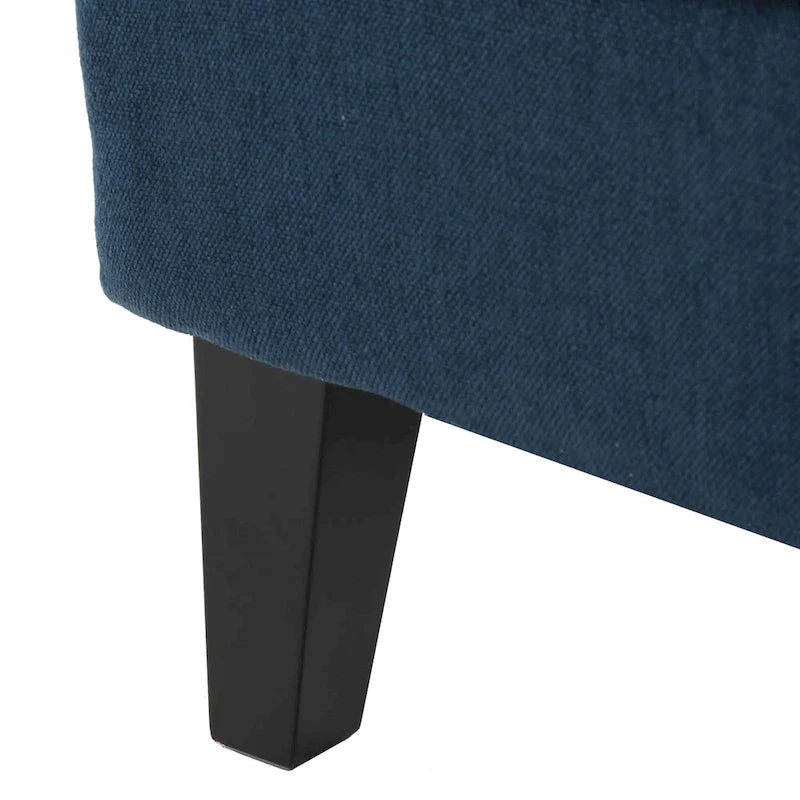 27 Fauteuil d'appoint à dossier haut avec dossier à oreilles et pieds en bouleau