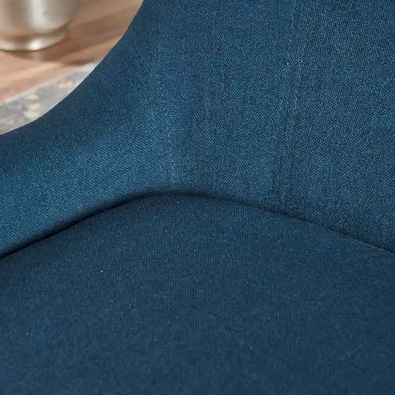 27 Fauteuil d'appoint à dossier haut avec dossier à oreilles et pieds en bouleau