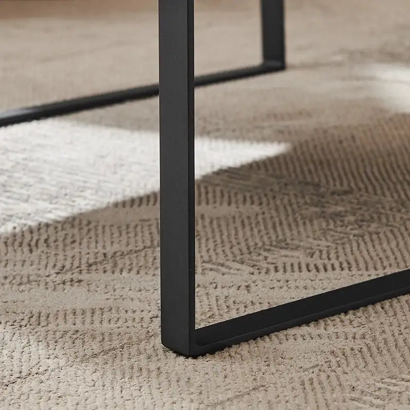 Fauteuil moderne en similicuir PU avec accoudoirs et piètement en acier noir
