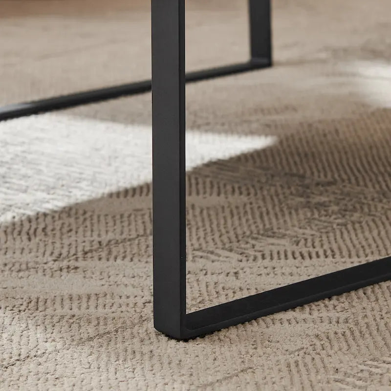 Fauteuil moderne en similicuir PU avec accoudoirs et piètement en acier noir